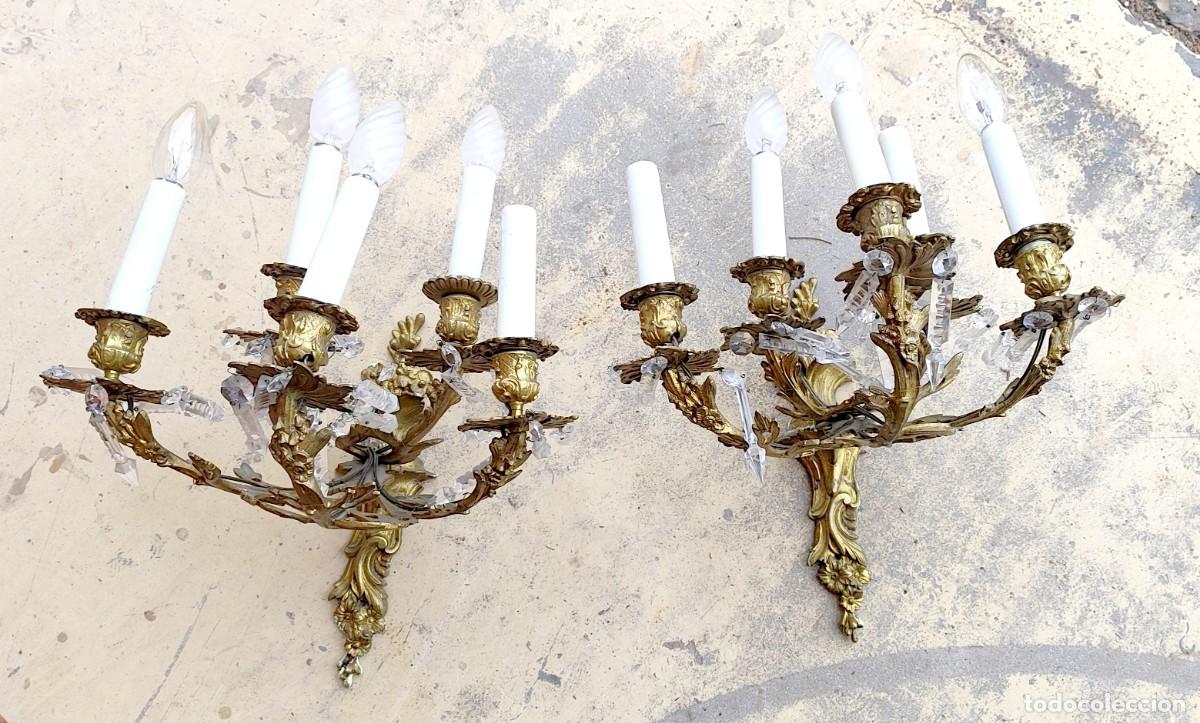Antig&uuml;edades: Pareja de apliques de pared en bronce con 5 luces - Foto 2