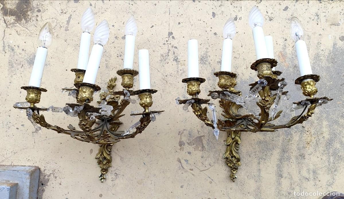 Antig&uuml;edades: Pareja de apliques de pared en bronce con 5 luces - Foto 7