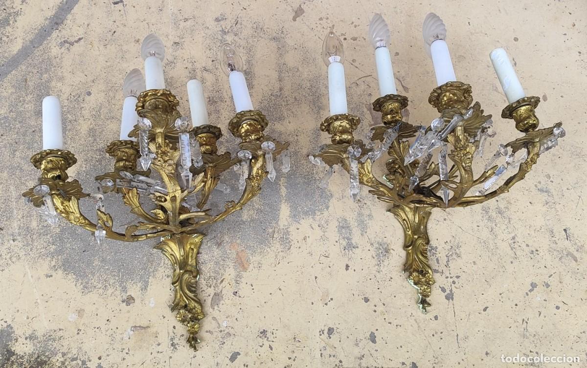 Antig&uuml;edades: Pareja de apliques de pared en bronce con 5 luces - Foto 8