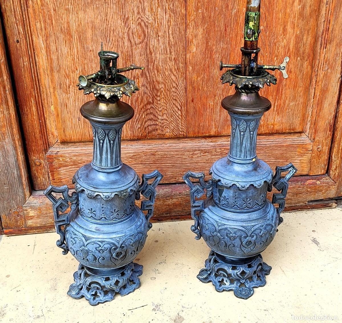 Antig&uuml;edades: Pareja de quinques de gas, en calamina - Foto 1