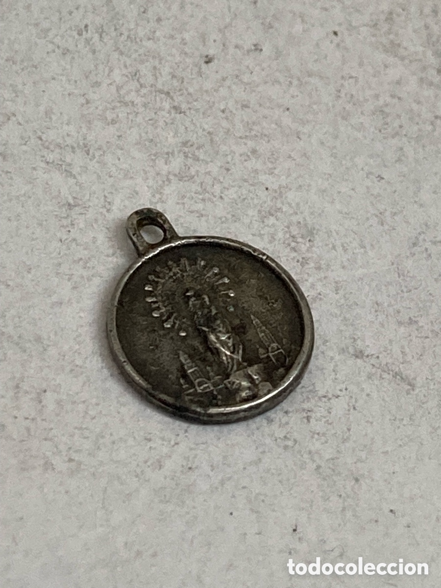 Antig&uuml;edades: Medalla de plata religiosa C528 - Foto 2