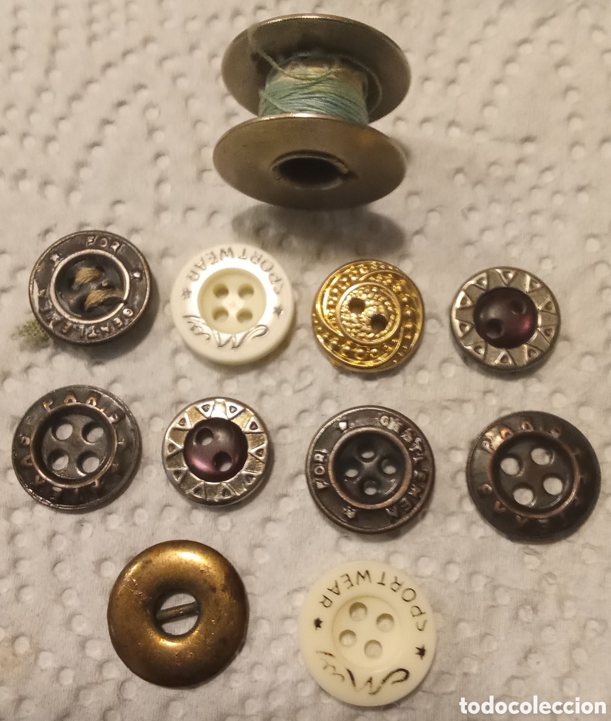 Antig&uuml;edades: DIEZ BOTONES ANTIGUOS - Foto 1