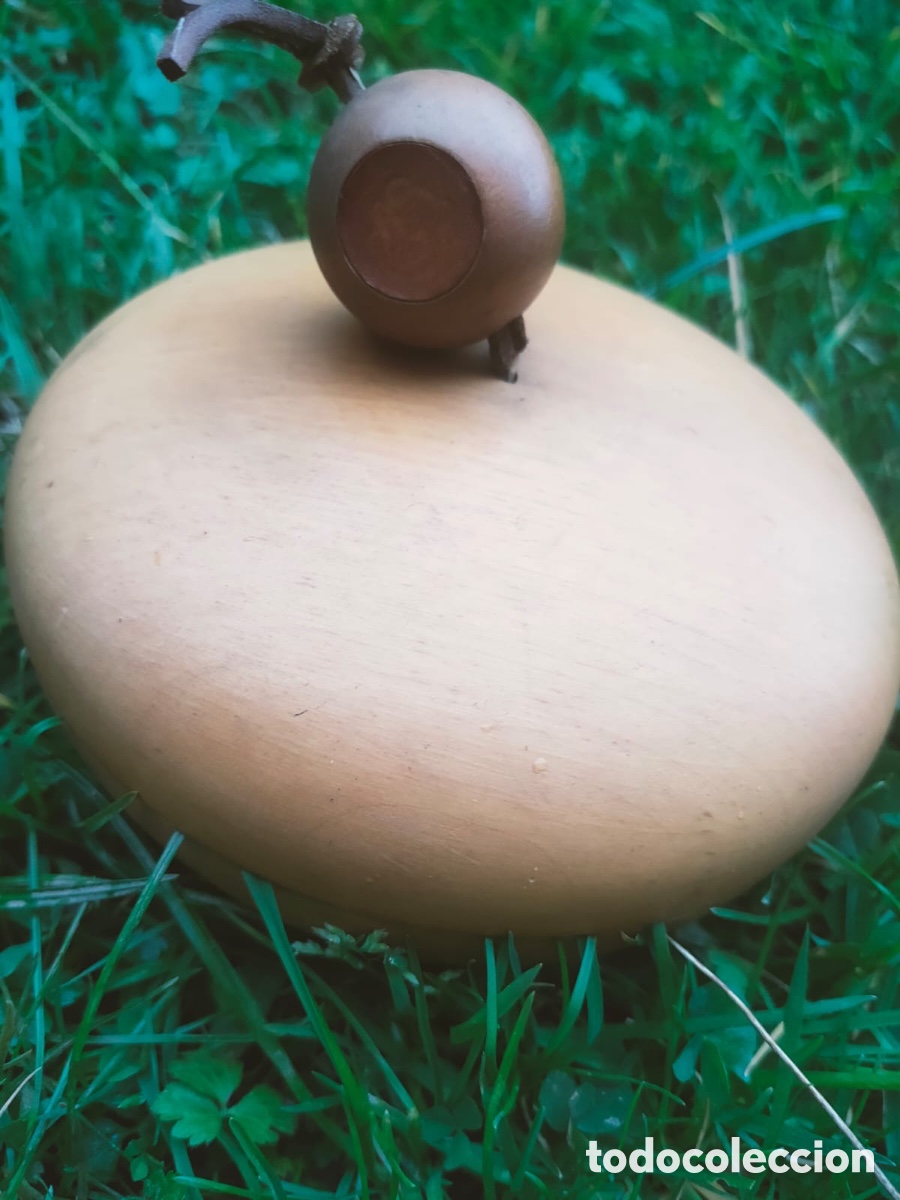 Antig&uuml;edades: Bombonera de madera de Loewe - Foto 2