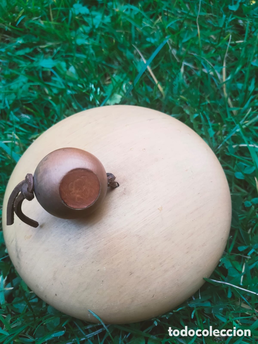 Antig&uuml;edades: Bombonera de madera de Loewe - Foto 1