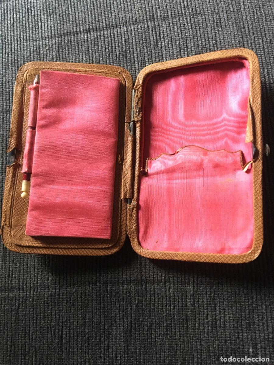 Antig&uuml;edades: Carnet de baile con tabaquera plata xix - Foto 3