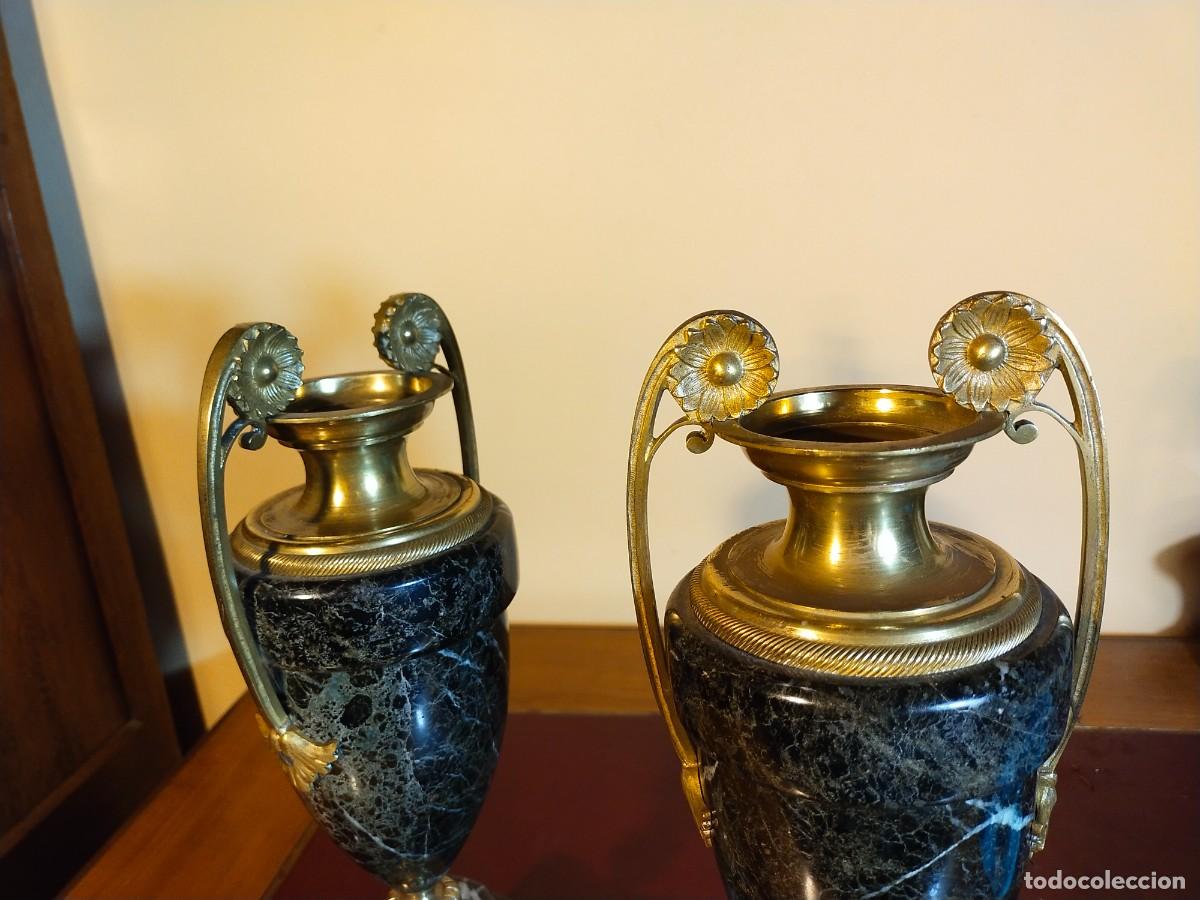 Antig&uuml;edades: Antigua pareja de copas m&aacute;rmol y bronce - Foto 2