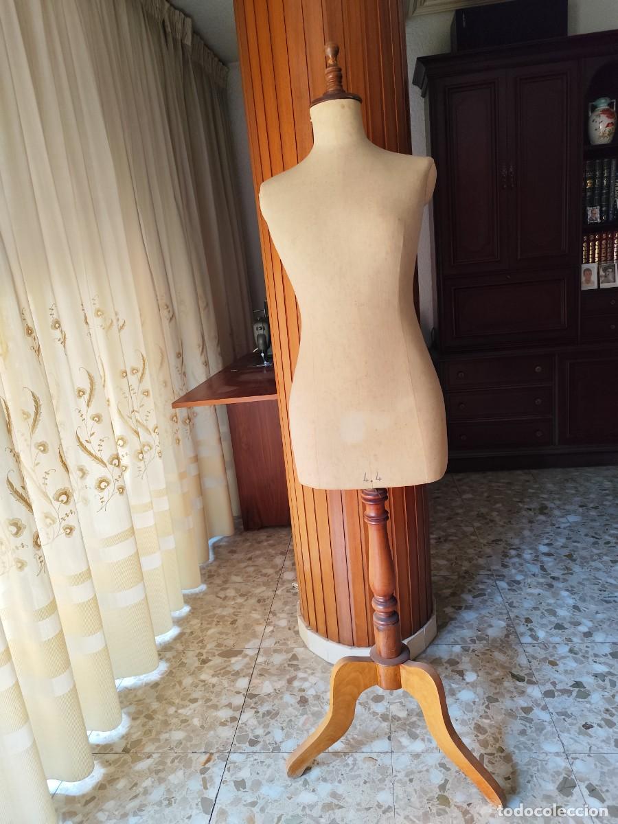 Antig&uuml;edades: Busto de maniqu&iacute; de &eacute;poca - Foto 1