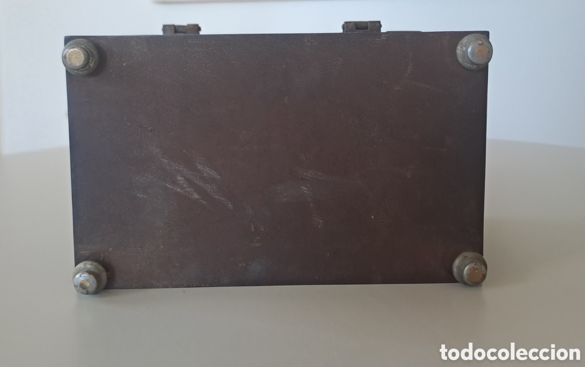 Antig&uuml;edades: Caja de bronce y madera de finales del siglo XIX - Foto 6