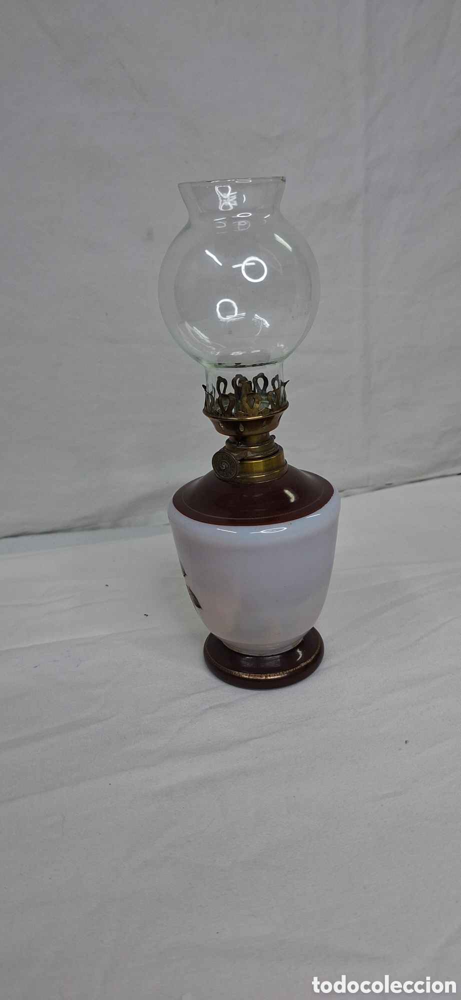 Antig&uuml;edades: Quinqu&eacute; de opalina con detalles en lat&oacute;n dorado - Foto 3