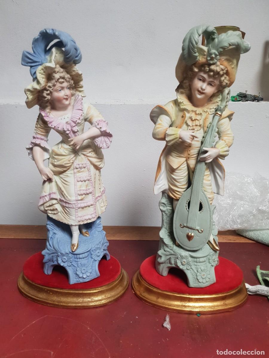 Antig&uuml;edades: Pareja de figuras de biscuit siglo xix - Foto 11
