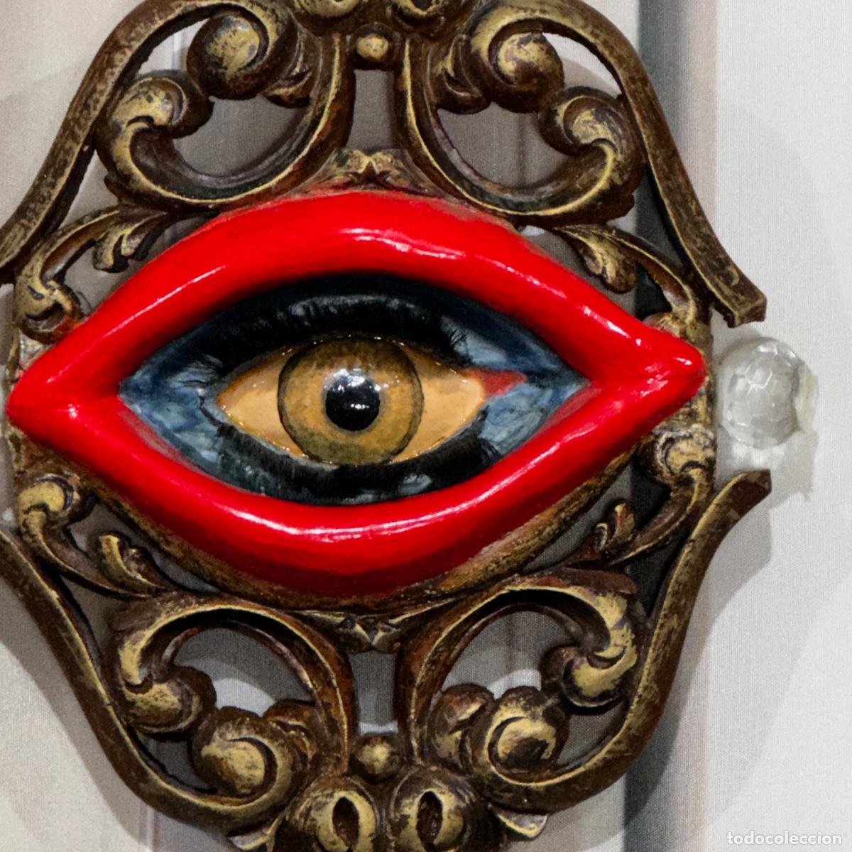 Antig&uuml;edades: Figura labios en madera - Foto 2