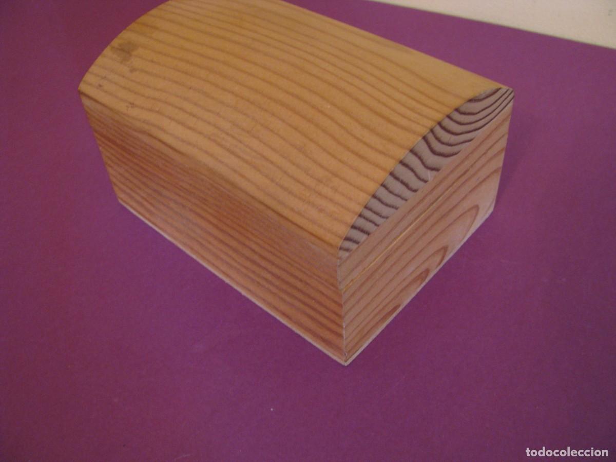 Antig&uuml;edades: CAJA DE MADERA. 12X9X7 CM. - Foto 1