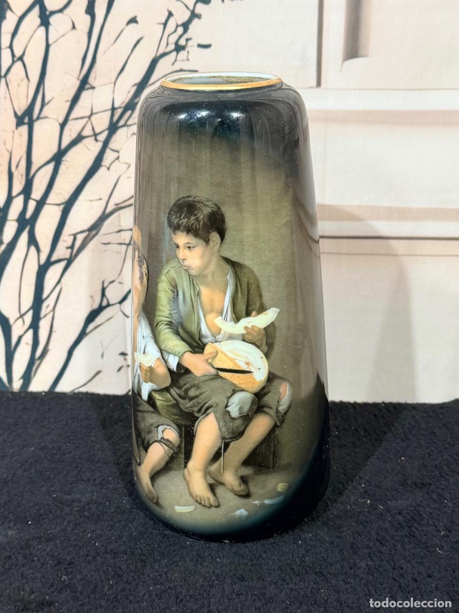 Antig&uuml;edades: JARR&Oacute;N DE PORCELANA CON ESCENA DE MURILLO - Foto 2
