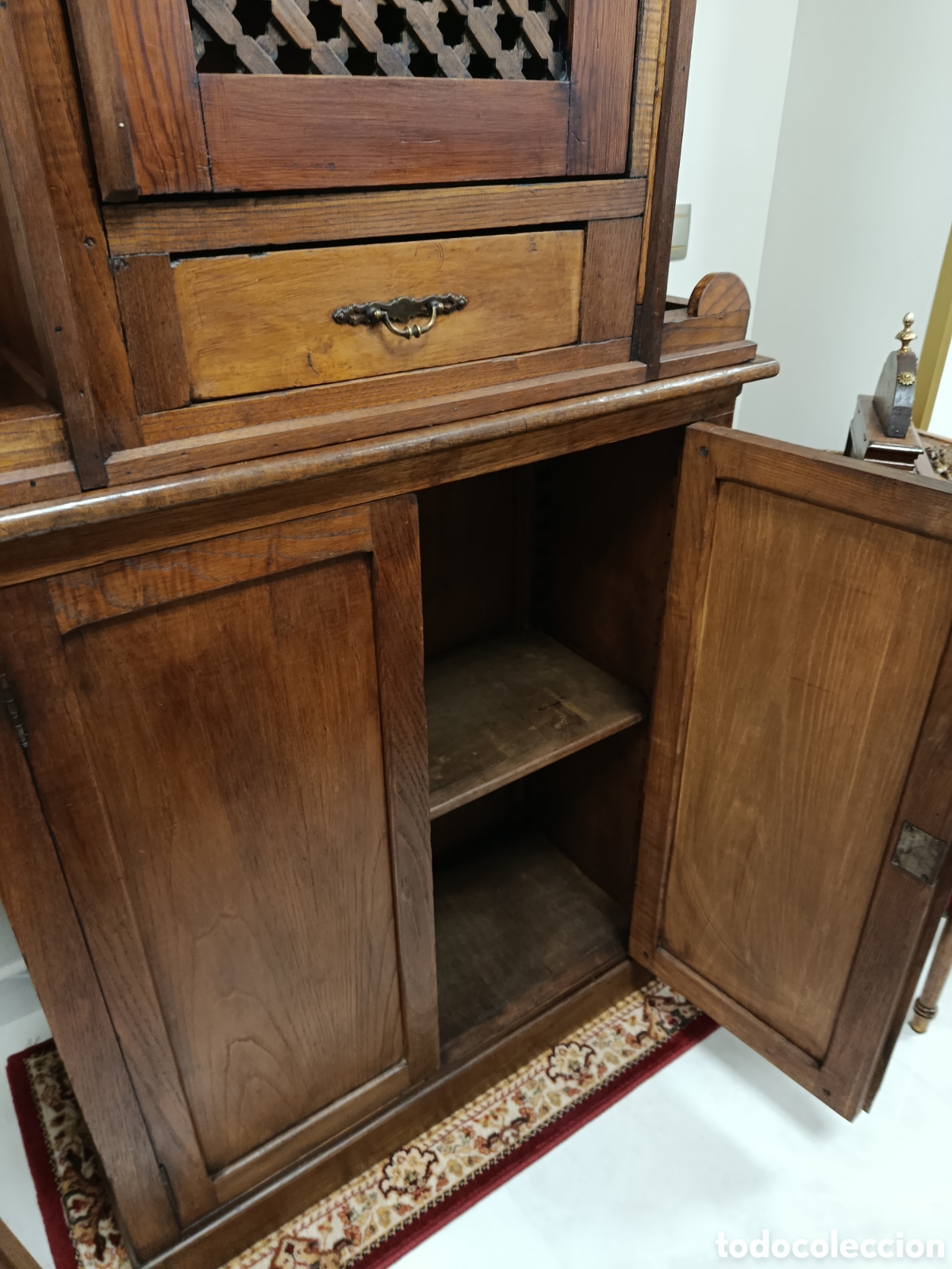 Antig&uuml;edades: Mueble de madera y celosia - Foto 5