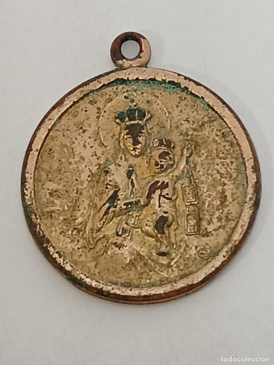 Antig&uuml;edades: MEDALLA VIRGEN DEL CARMEN DORADA - Foto 1