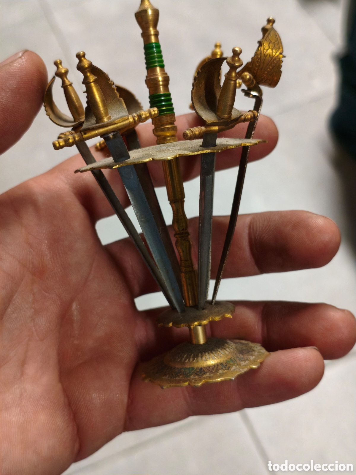 Antig&uuml;edades: Juego espadas de cocktail - Foto 2