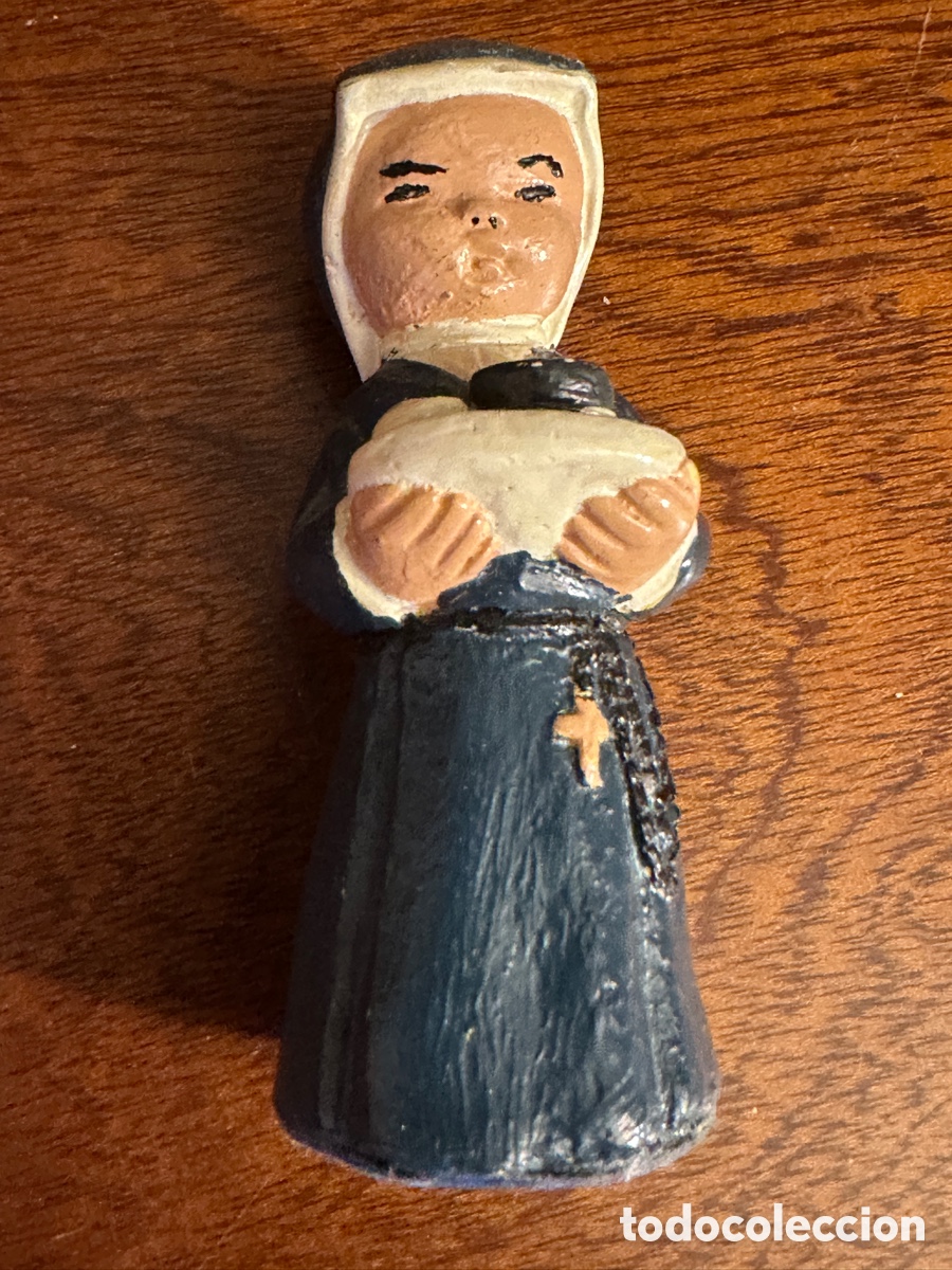 Antig&uuml;edades: Figura cer&aacute;mica monja - Foto 6