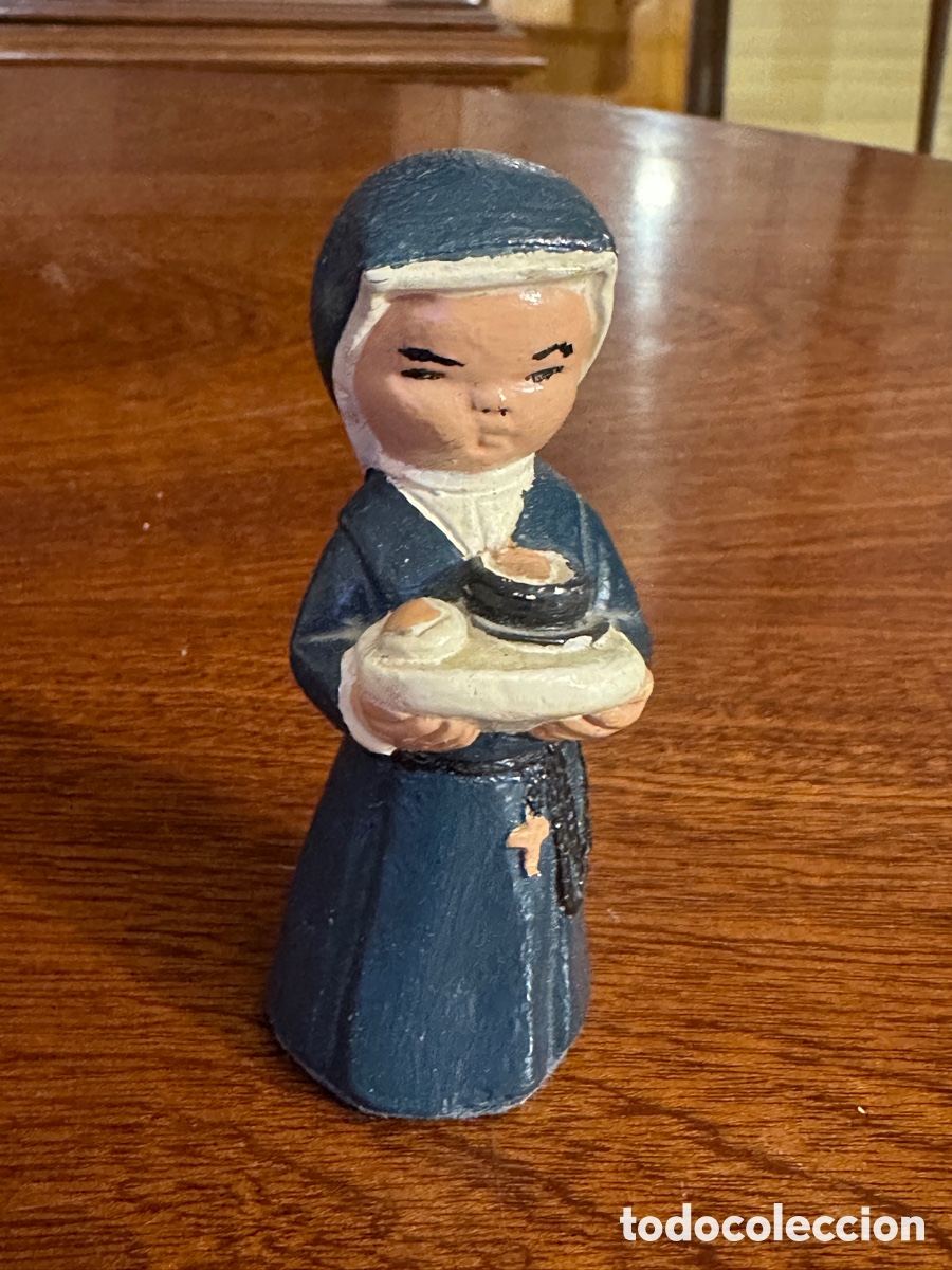 Antig&uuml;edades: Figura cer&aacute;mica monja - Foto 1