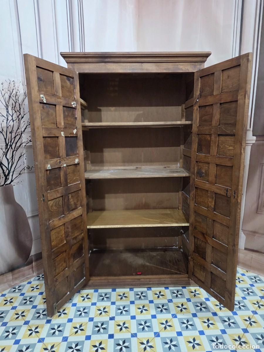 Antig&uuml;edades: Antiguo armario de estilo castellano - Foto 4
