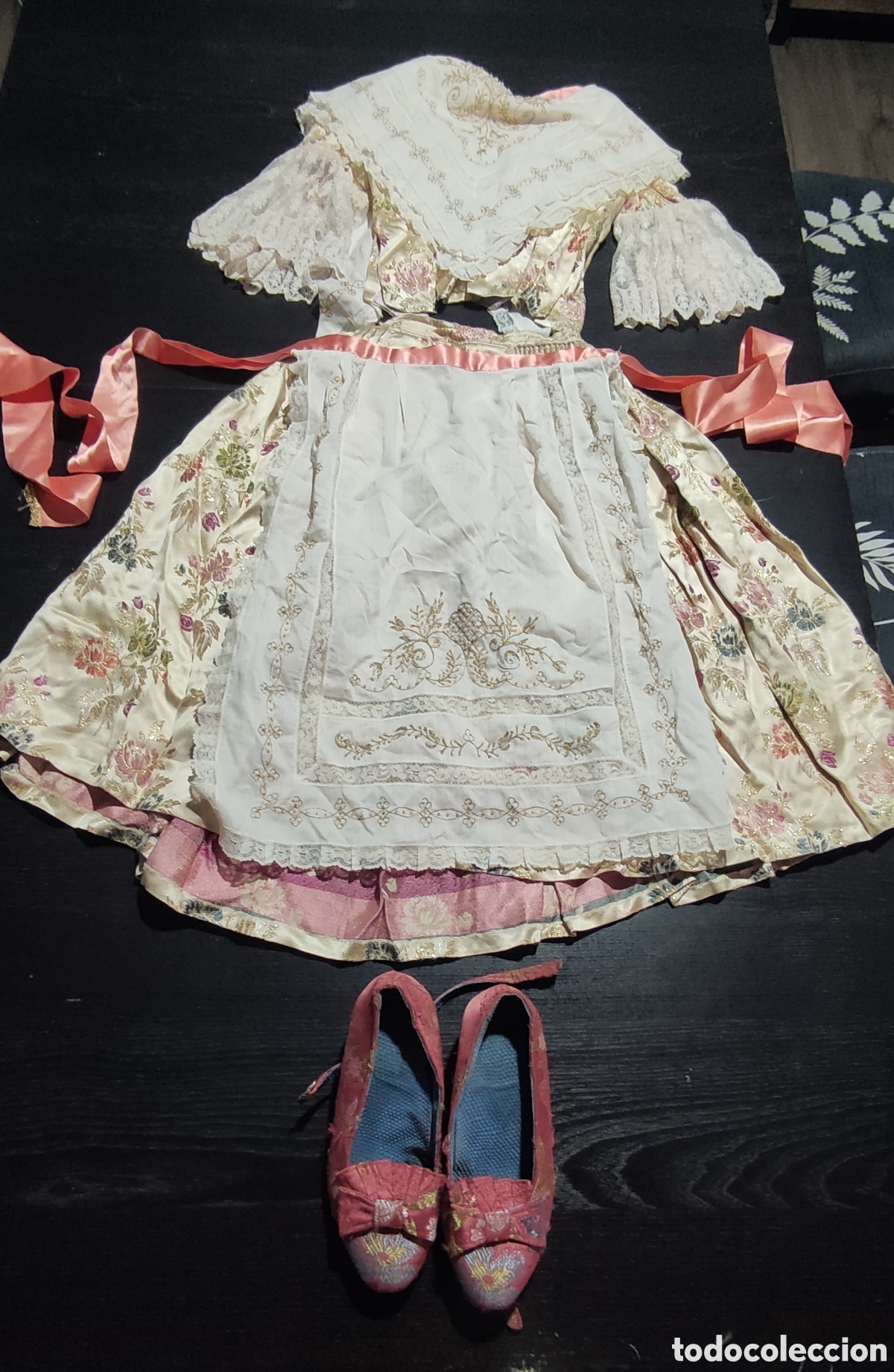 Antig&uuml;edades: Traje de fallera de ni&ntilde;a - Foto 2