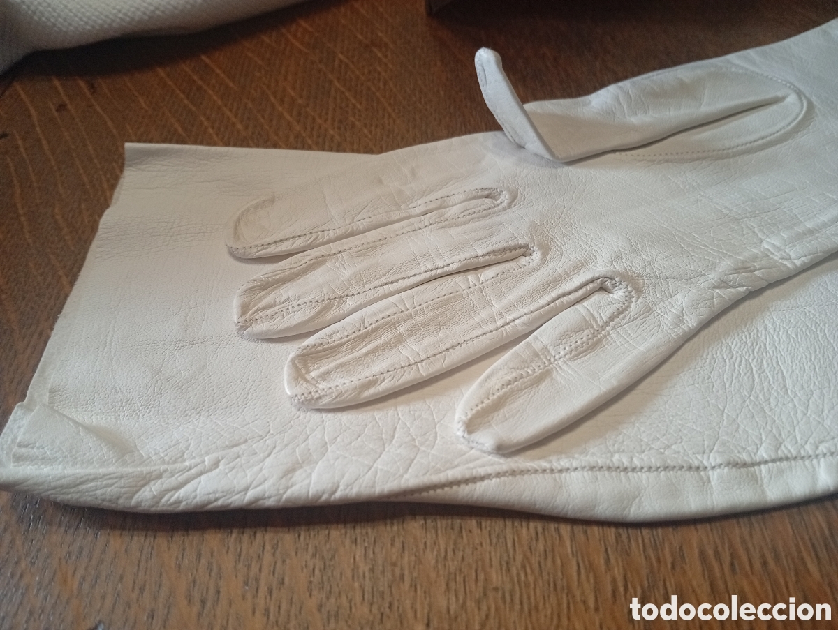 Antig&uuml;edades: Guantes de ceremonia largos - Foto 2