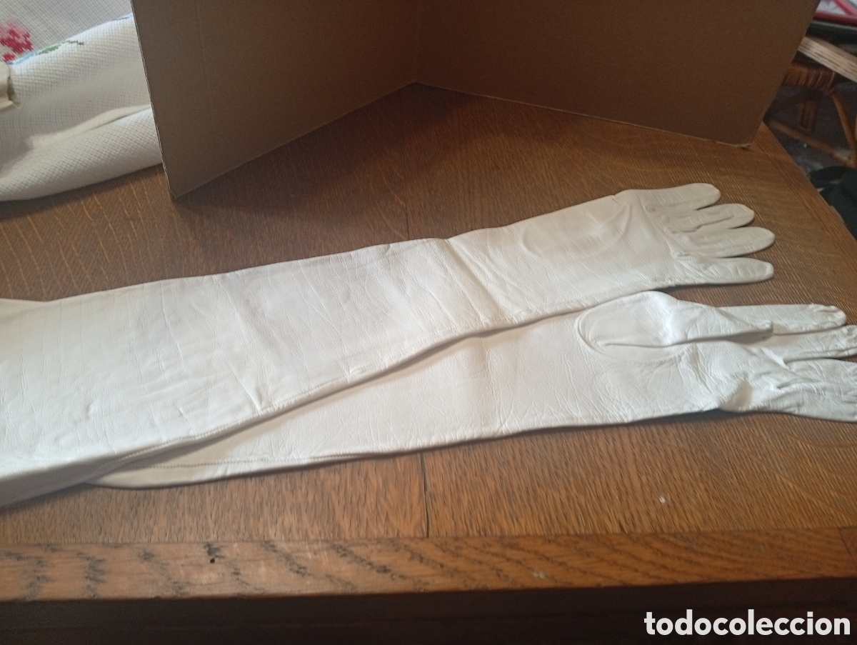 Antig&uuml;edades: Guantes de ceremonia largos - Foto 3