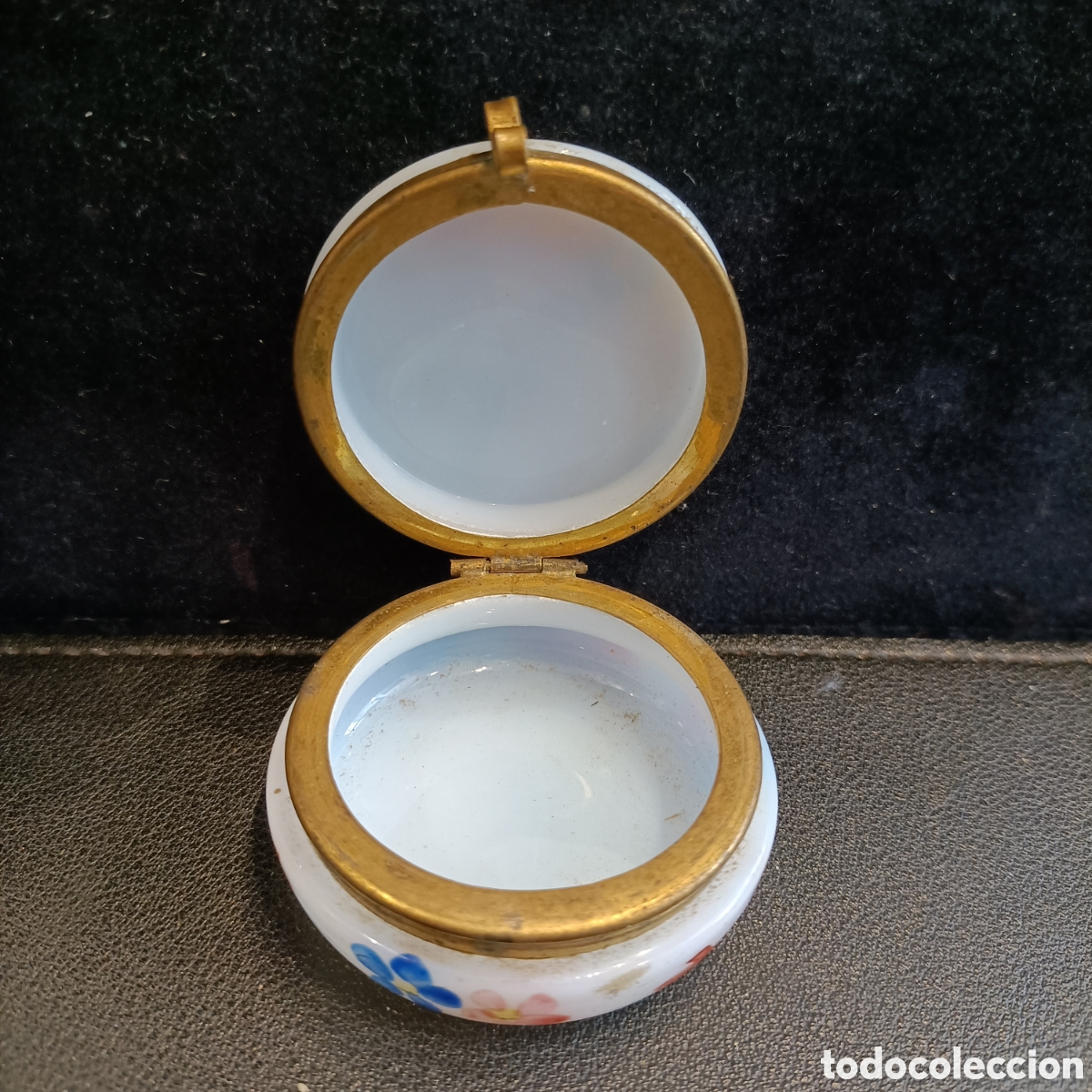 Antig&uuml;edades: Caja de opalina con p&aacute;jaro pintado. - Foto 7