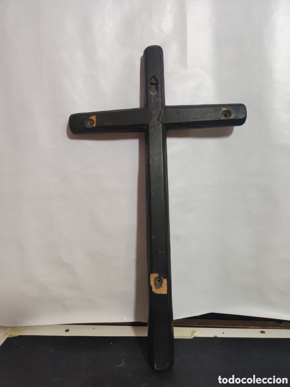 Antig&uuml;edades: Cruz de madera tipo le&ntilde;o - Foto 3