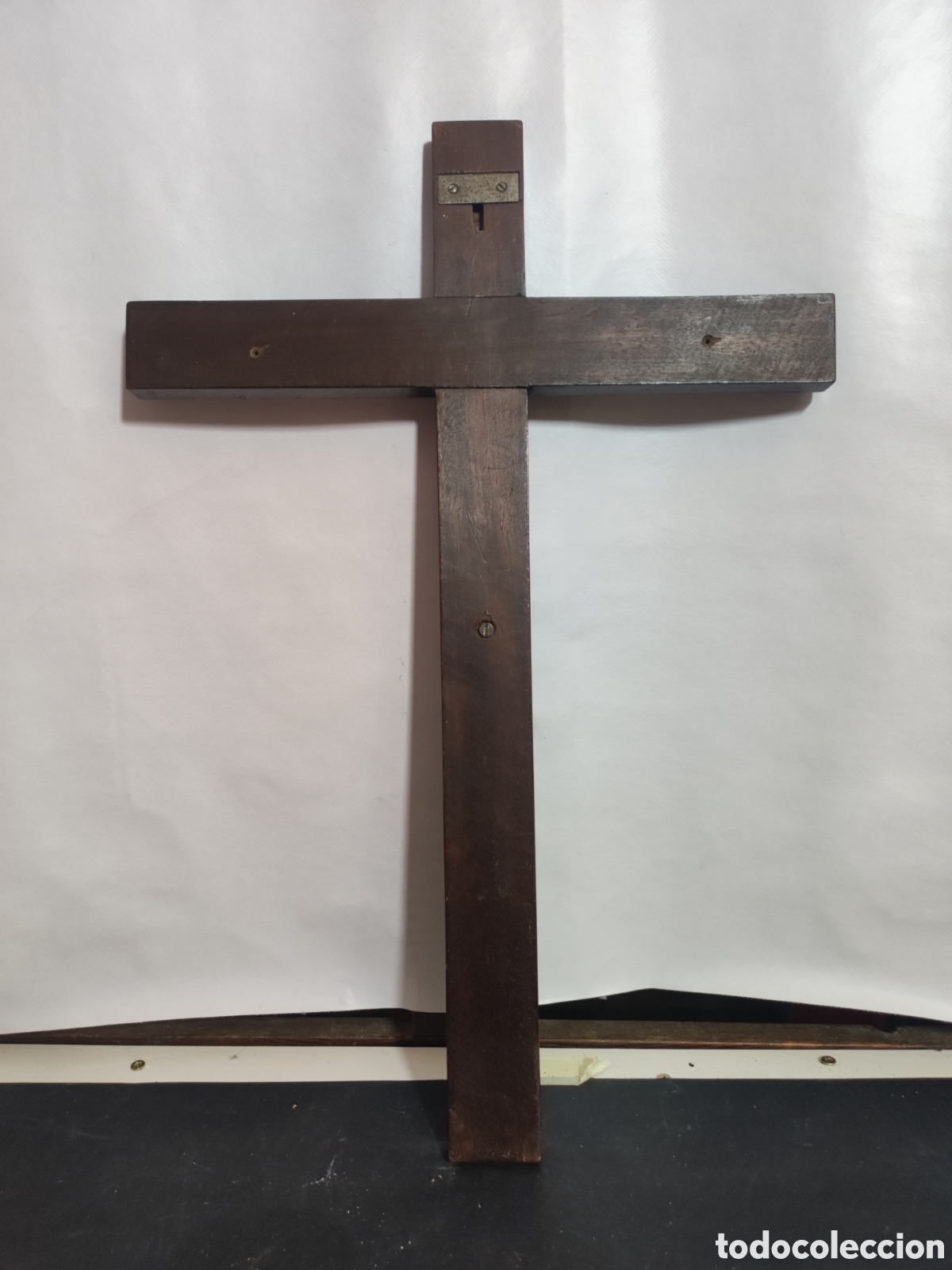Antig&uuml;edades: Cruz de madera de caoba - Foto 4