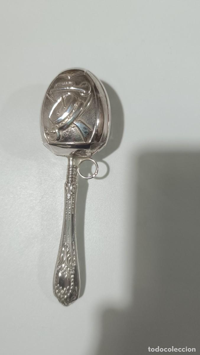 Antig&uuml;edades: Sonajero de plata antiguo - Foto 1