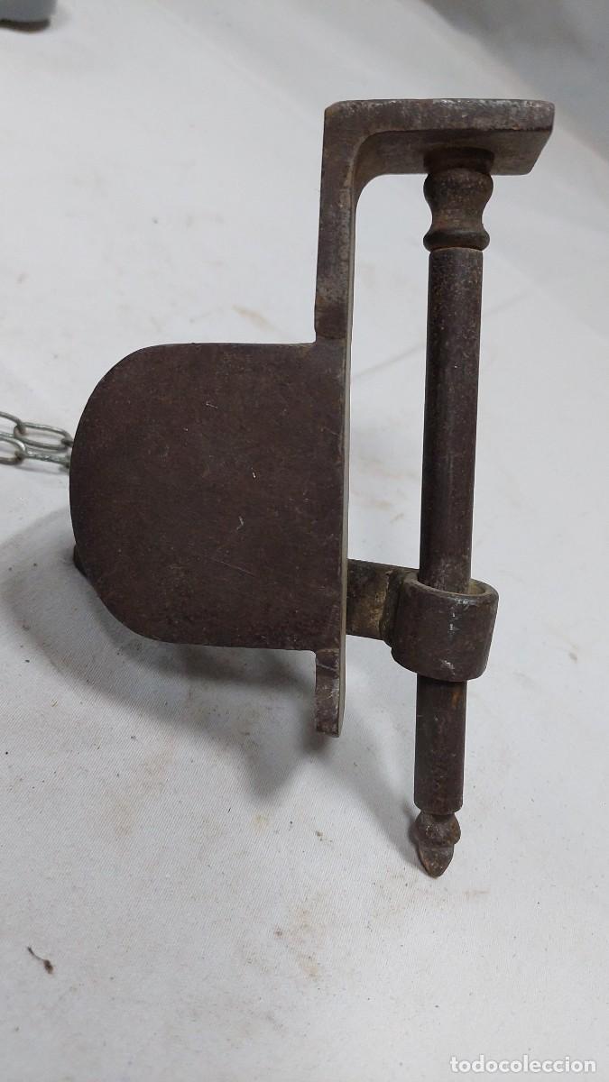 Antig&uuml;edades: Antiguo candado con cierre forja de Teruel - Foto 3