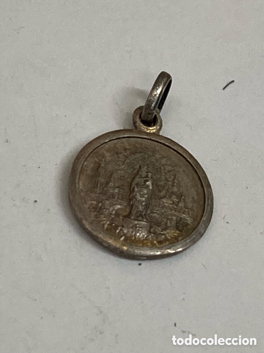 Antig&uuml;edades: Medalla de plata religiosa C534 - Foto 2