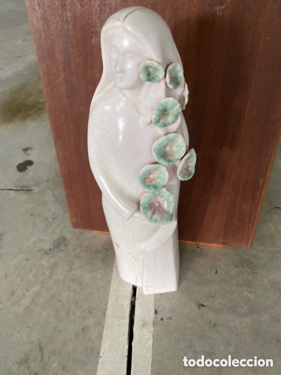 Antig&uuml;edades: Porcelana de mujer con flores - Foto 2