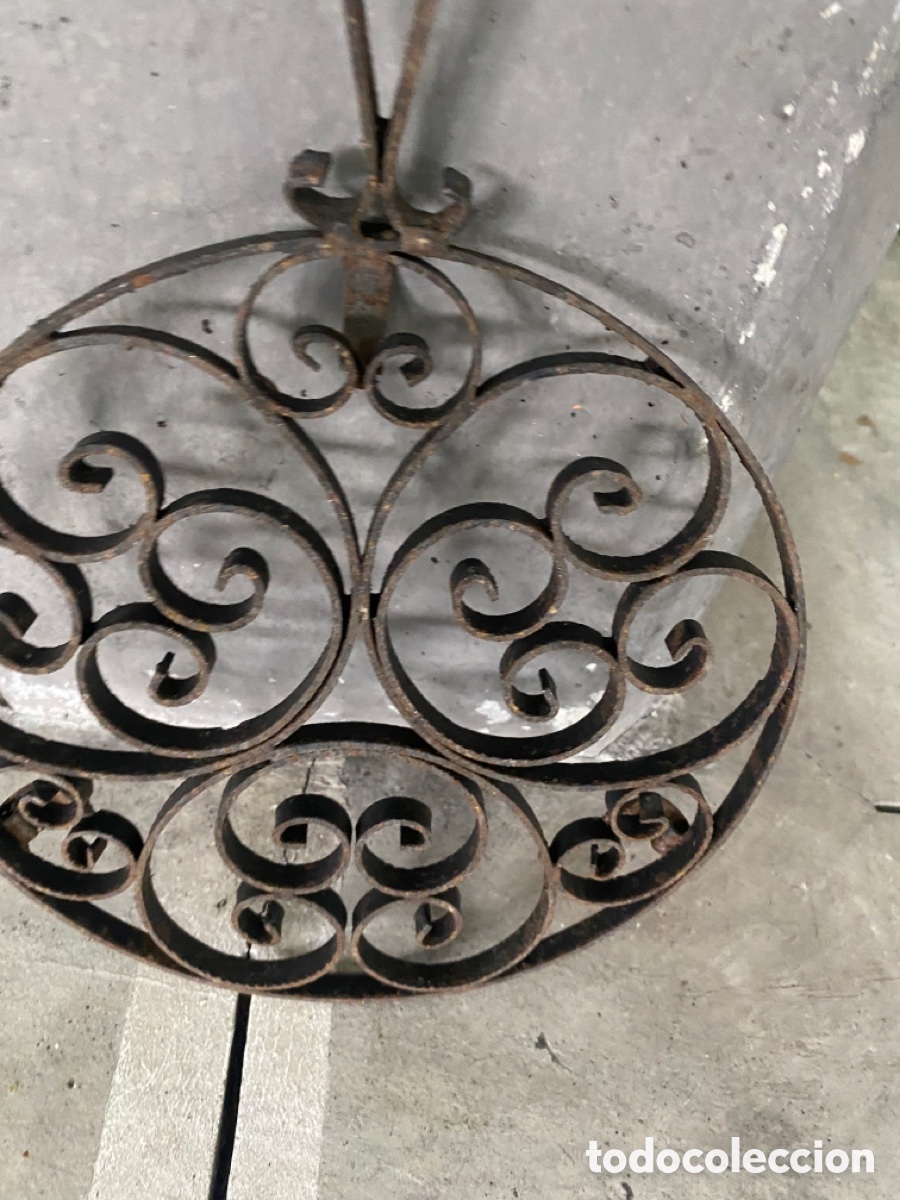 Antig&uuml;edades: soporte antiguo de hierro forjado, - Foto 2