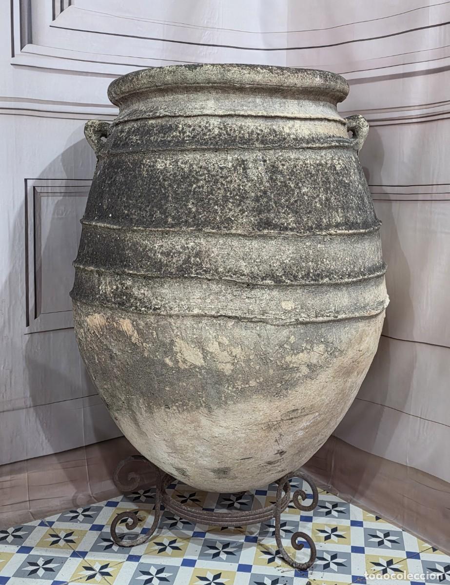 Antig&uuml;edades: Antigua tinaja &aacute;nfora de barro - Foto 1