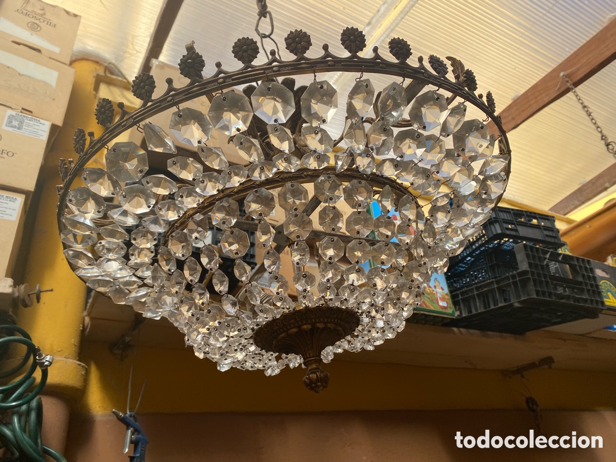 Antig&uuml;edades: L&aacute;mpara de techo de lat&oacute;n y vidrio - Foto 7