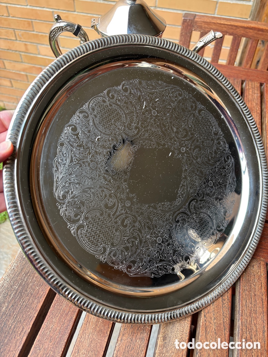 Antig&uuml;edades: Cafetera de alpaca con bandeja - Foto 3