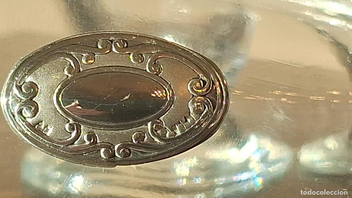 Antig&uuml;edades: 5 Copas de Licor de Cristal con Aplique de Plata - Foto 6
