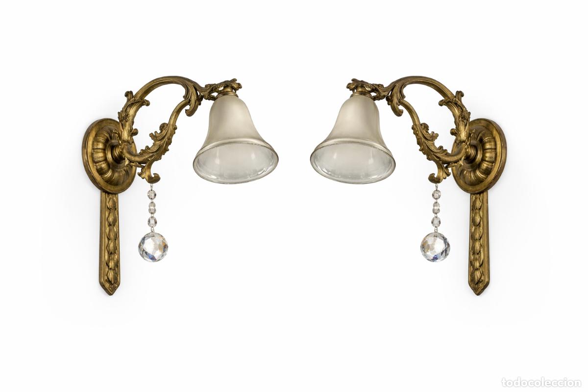 Antig&uuml;edades: PAREJA APLIQUES DE PARED TULIPAS OPALINA - Foto 2