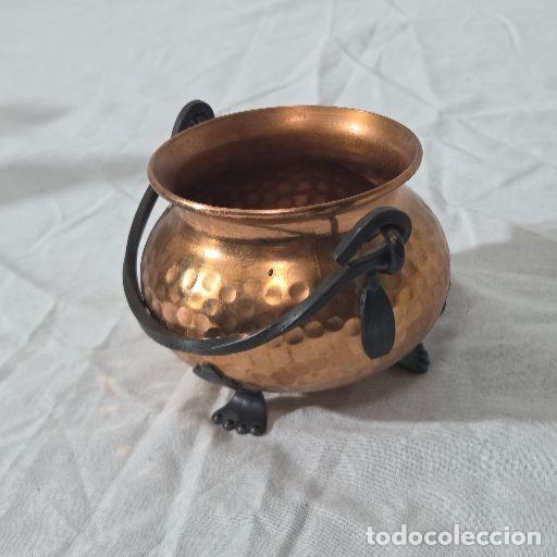 Antig&uuml;edades: Caldero de cobre con asas de hierro - Foto 4