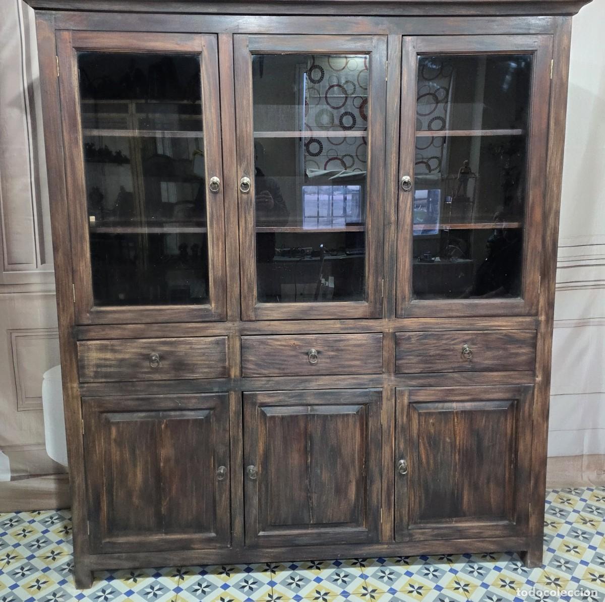 Antig&uuml;edades: Vitrina o buffetkast de estilo r&uacute;stico - Foto 3