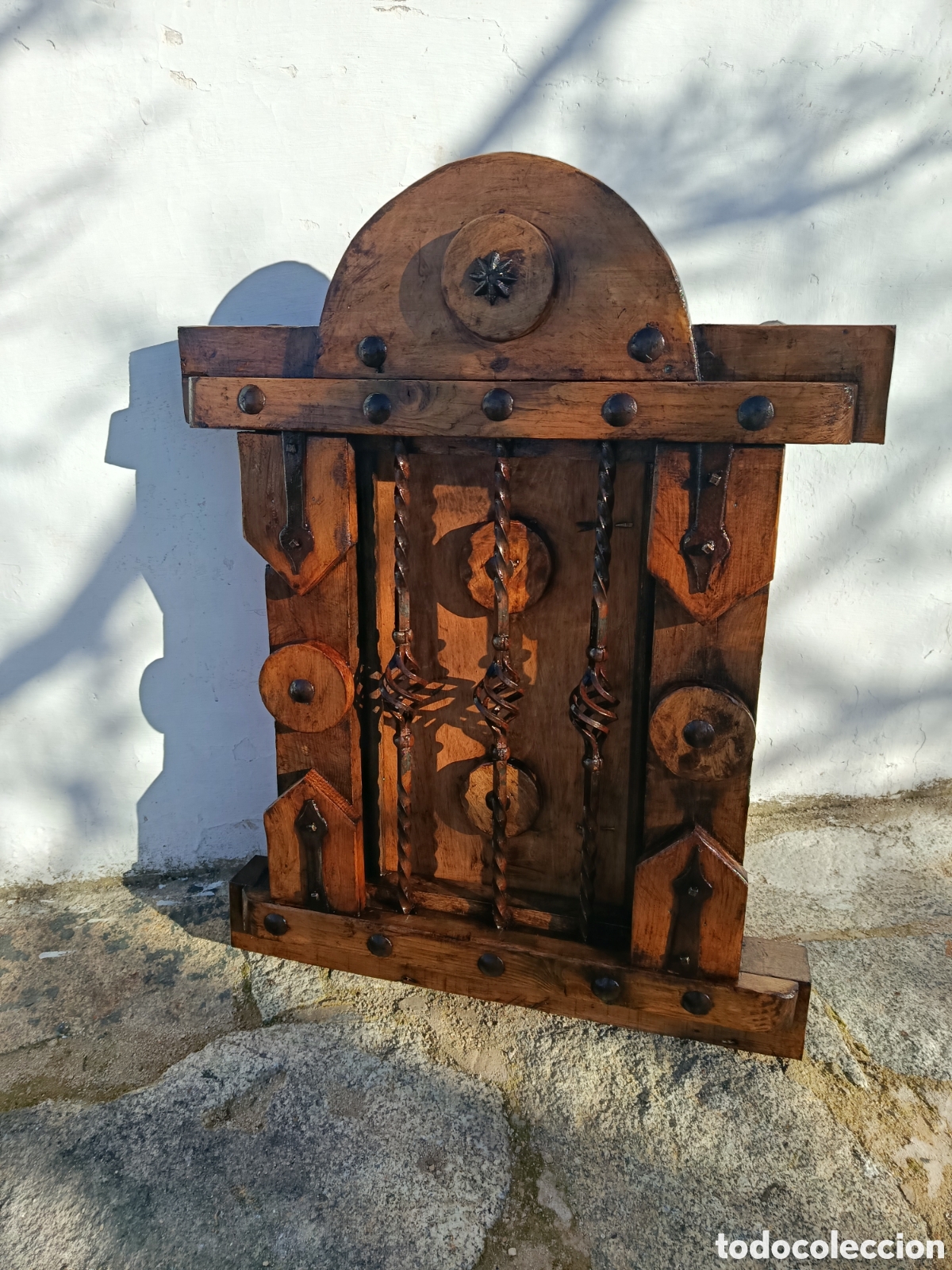 Antig&uuml;edades: Reja de madera y forja - Foto 2