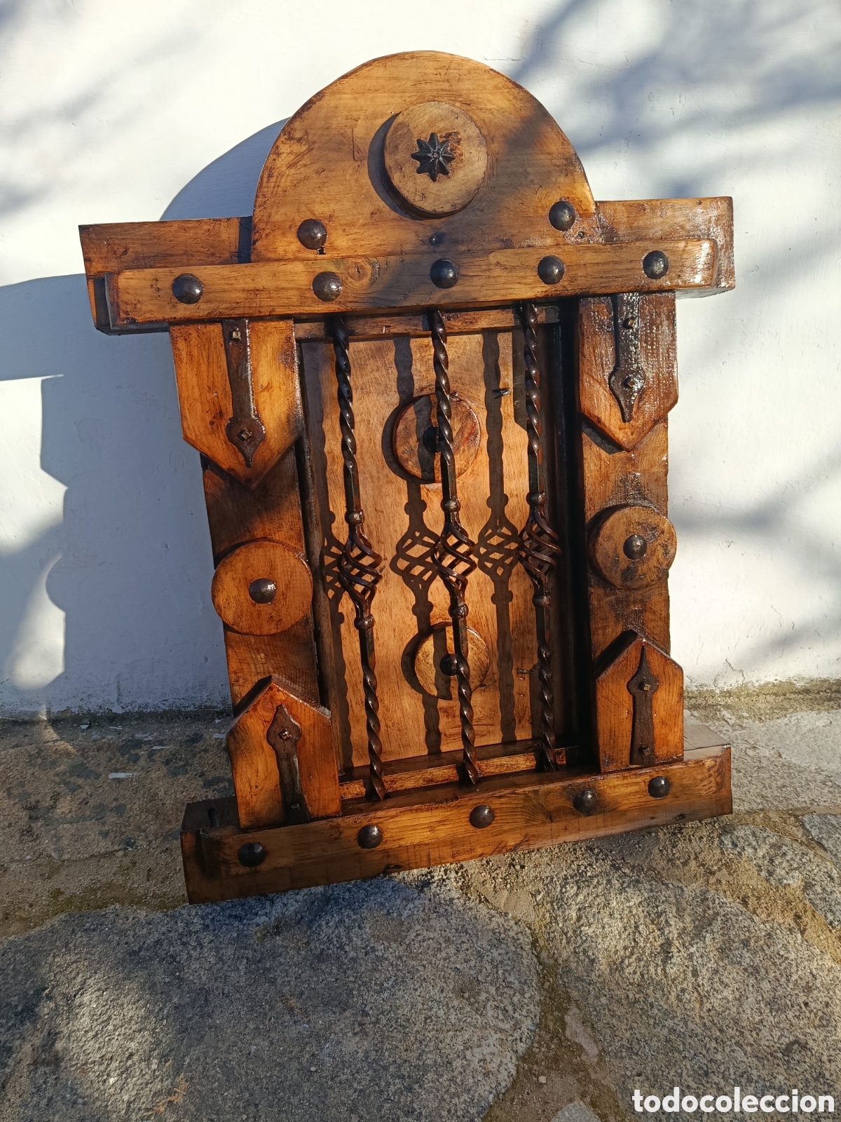 Antig&uuml;edades: Reja de madera y forja - Foto 1