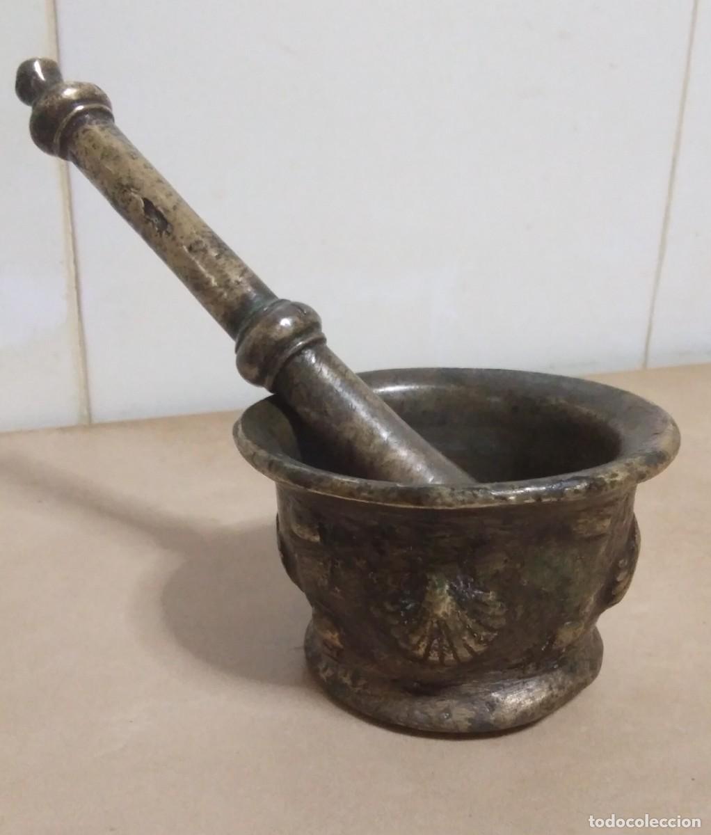 Antig&uuml;edades: Antiguo Mortero o Almirez de Conchas en bronce - Foto 1