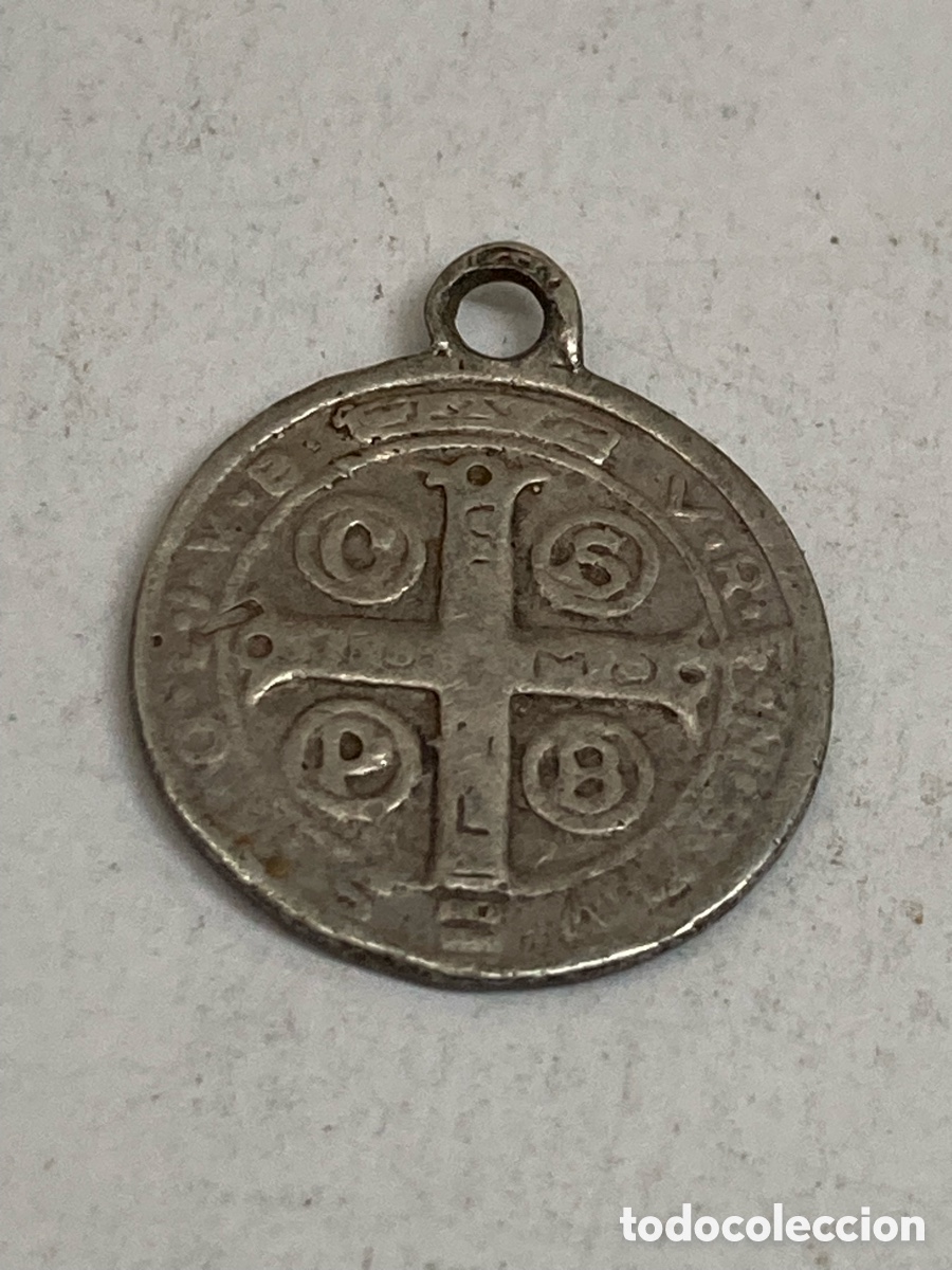 Antig&uuml;edades: Medalla de plata religiosa C537 - Foto 2