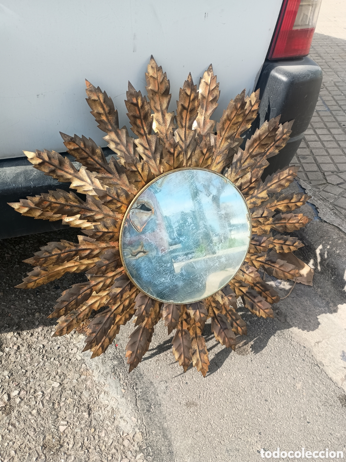 Antig&uuml;edades: Espejo sol hierro dorado - Foto 1