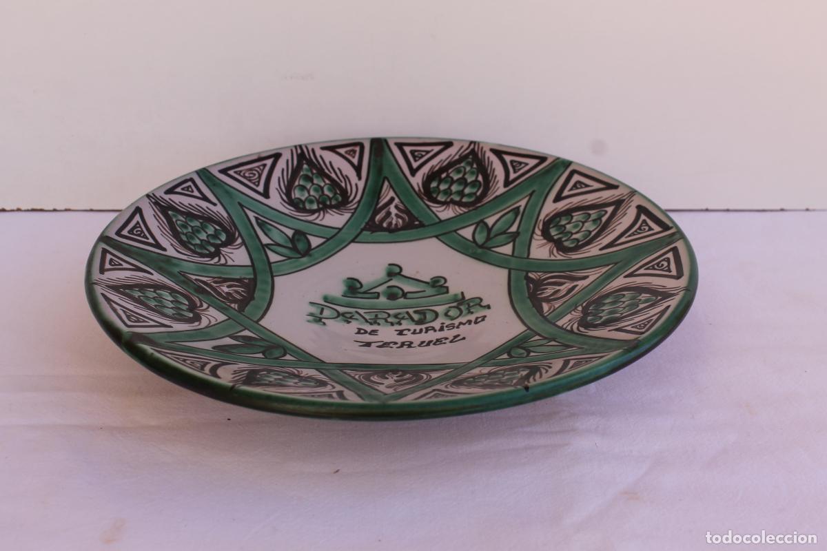 Antig&uuml;edades: PLATO DE CERAMICA DE TERUEL PUNTER - Foto 2