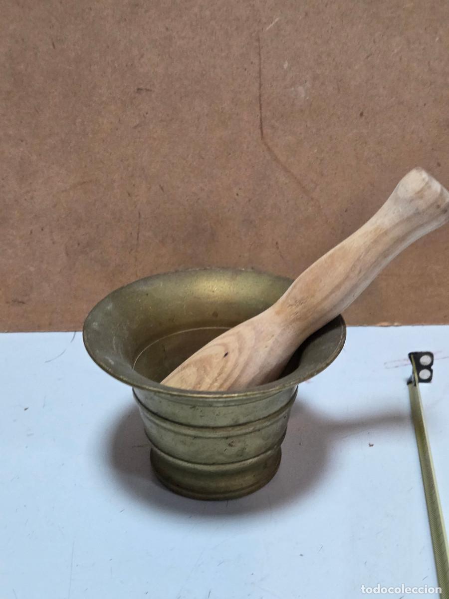 Antig&uuml;edades: mortero de bronce y maza de madera - Foto 2