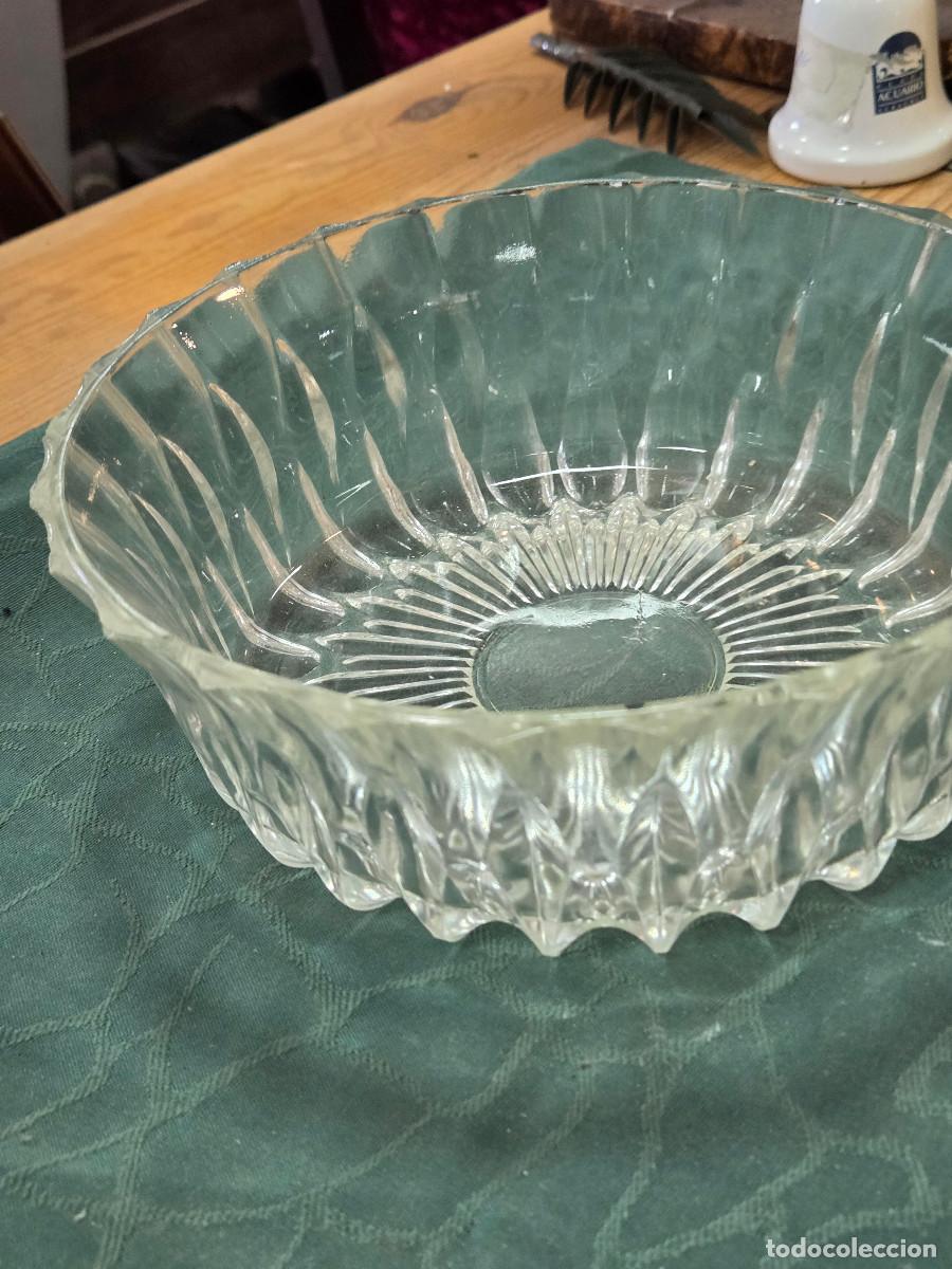 Antig&uuml;edades: ensaladera de cristal vintage - Foto 2