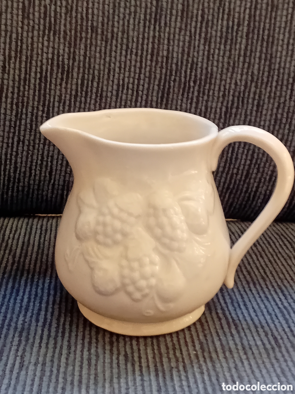 Antig&uuml;edades: PEQUE&Ntilde;A JARRA DE PORCELANA - Foto 1